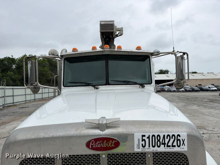 image for item YA3362 2015 Peterbilt 365 crane truck