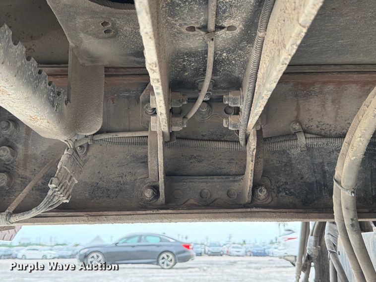 image for item YA3362 2015 Peterbilt 365 crane truck