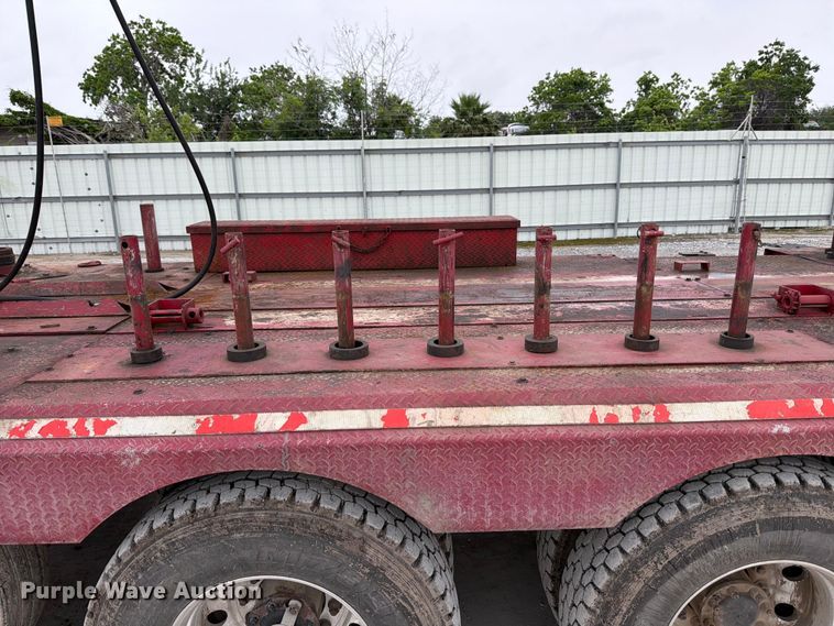 image for item YA3362 2015 Peterbilt 365 crane truck