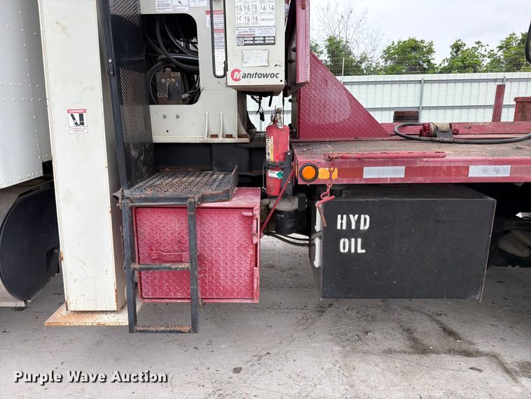 image for item YA3362 2015 Peterbilt 365 crane truck