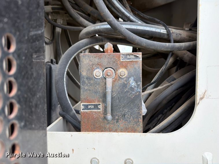 image for item YA3362 2015 Peterbilt 365 crane truck