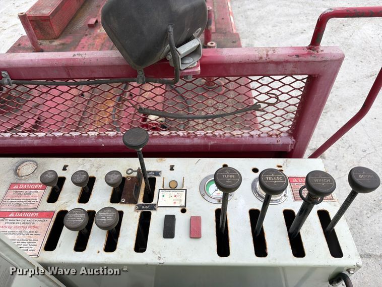 image for item YA3362 2015 Peterbilt 365 crane truck