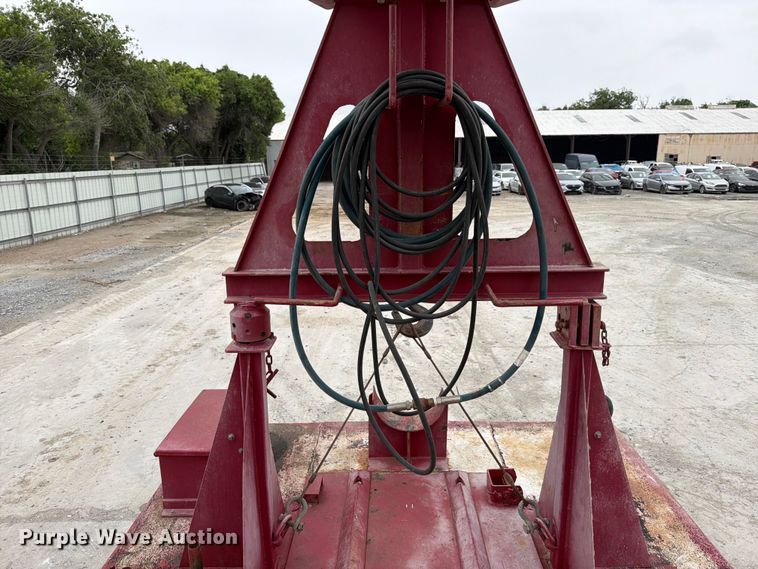 image for item YA3362 2015 Peterbilt 365 crane truck