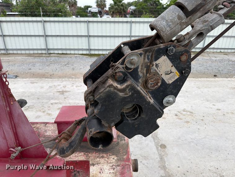 image for item YA3362 2015 Peterbilt 365 crane truck