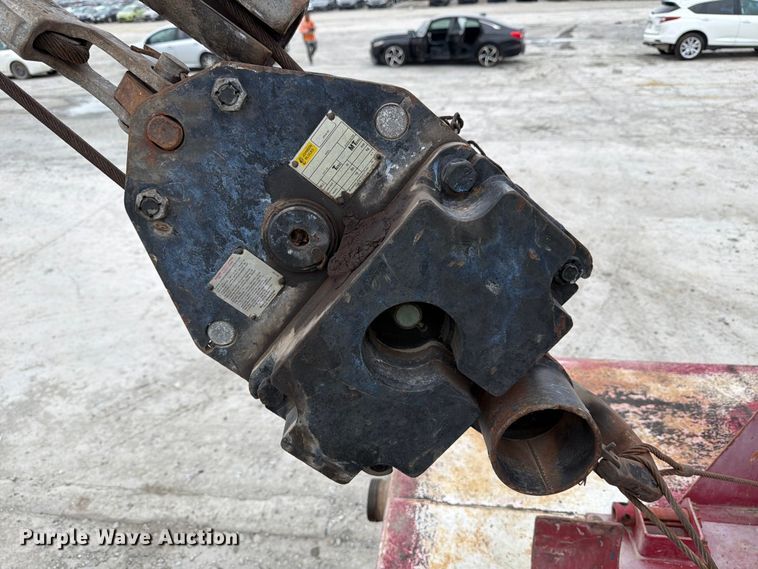 image for item YA3362 2015 Peterbilt 365 crane truck