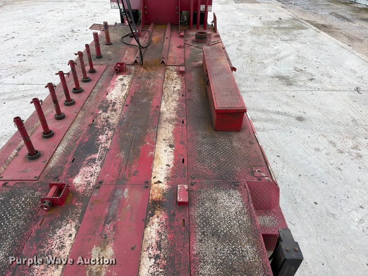 image for item YA3362 2015 Peterbilt 365 crane truck