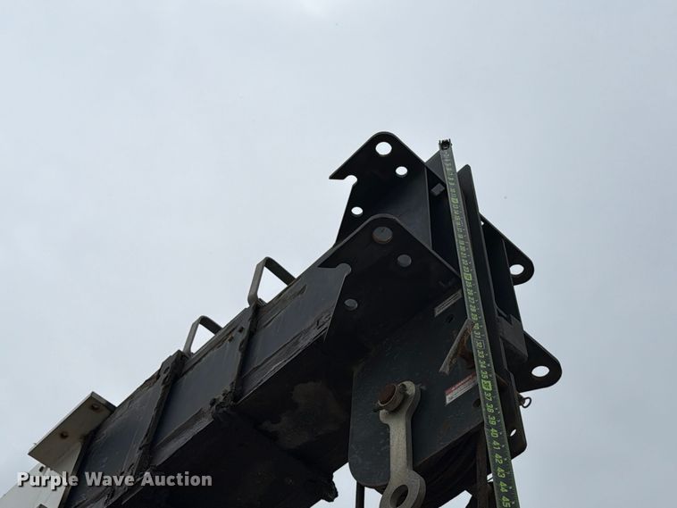 image for item YA3362 2015 Peterbilt 365 crane truck
