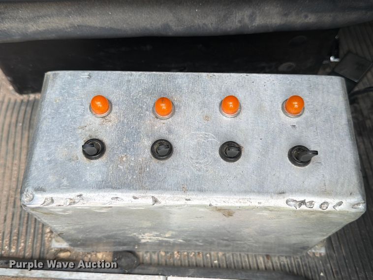 image for item YA3362 2015 Peterbilt 365 crane truck