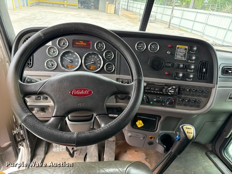 image for item YA3362 2015 Peterbilt 365 crane truck