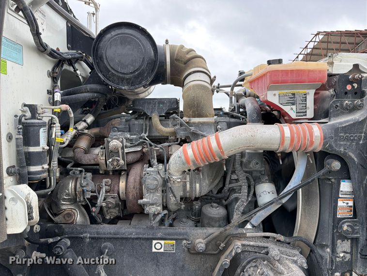 image for item YA3362 2015 Peterbilt 365 crane truck