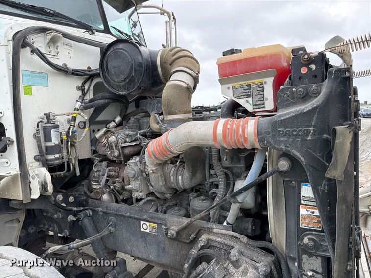 image for item YA3362 2015 Peterbilt 365 crane truck