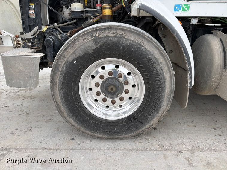 image for item YA3362 2015 Peterbilt 365 crane truck
