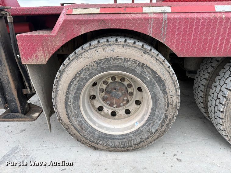 image for item YA3362 2015 Peterbilt 365 crane truck