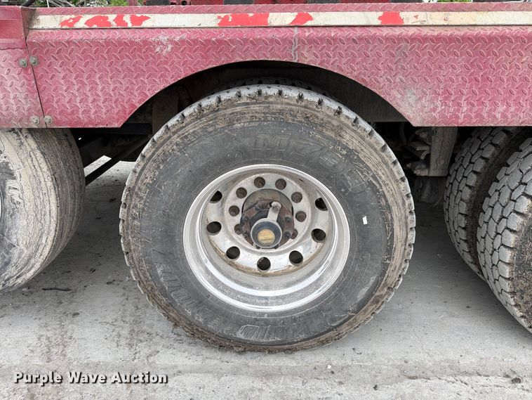 image for item YA3362 2015 Peterbilt 365 crane truck