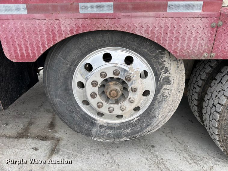 image for item YA3362 2015 Peterbilt 365 crane truck