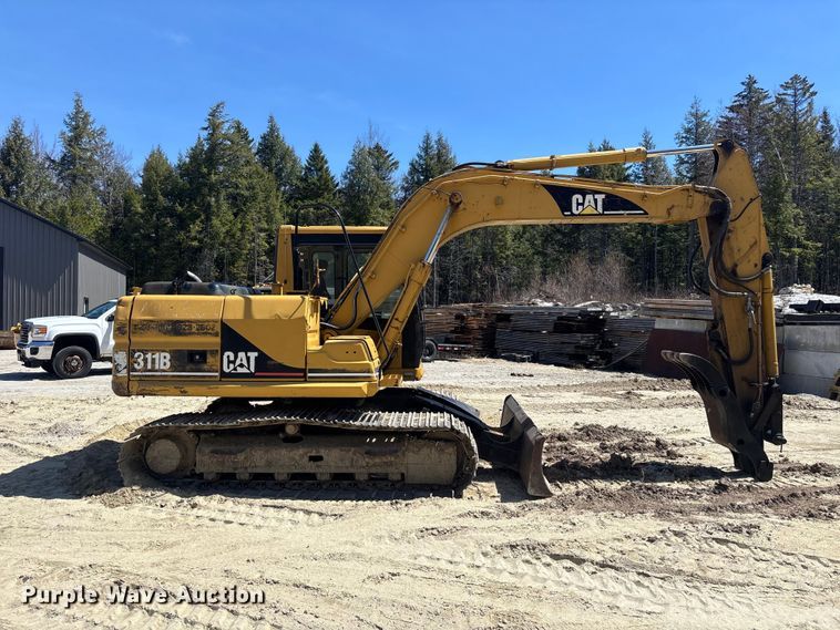 image for item YA3367 2000 Caterpillar 311B excavator