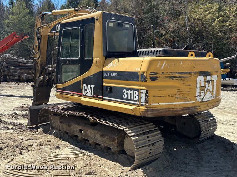 image for item YA3367 2000 Caterpillar 311B excavator
