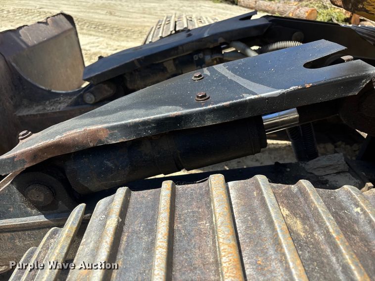 image for item YA3367 2000 Caterpillar 311B excavator