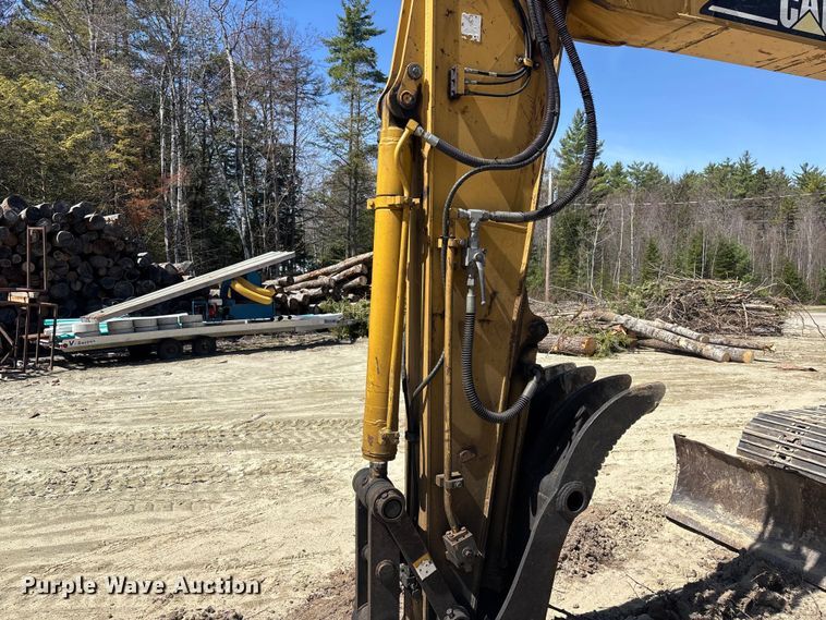 image for item YA3367 2000 Caterpillar 311B excavator