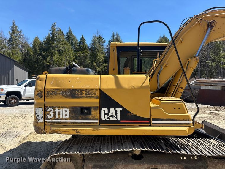 image for item YA3367 2000 Caterpillar 311B excavator
