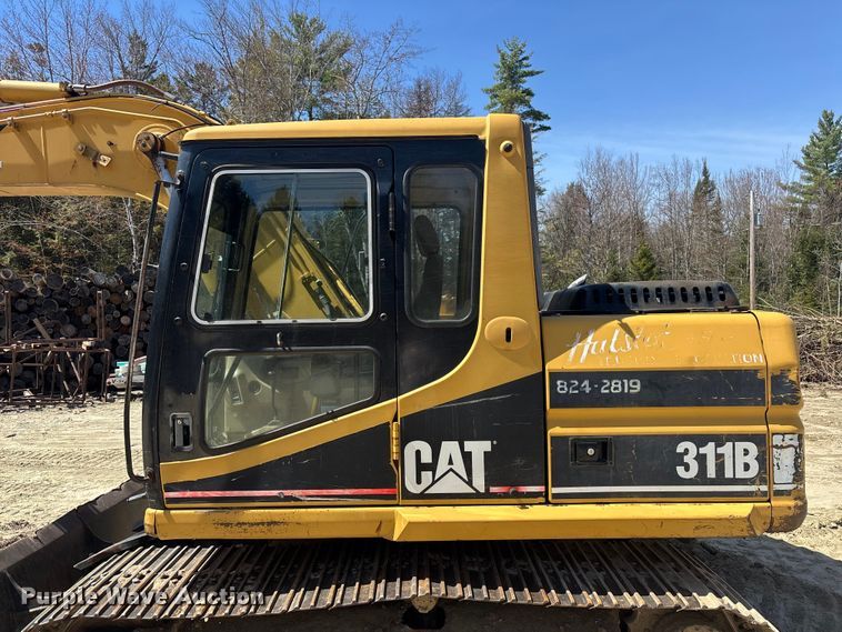 image for item YA3367 2000 Caterpillar 311B excavator