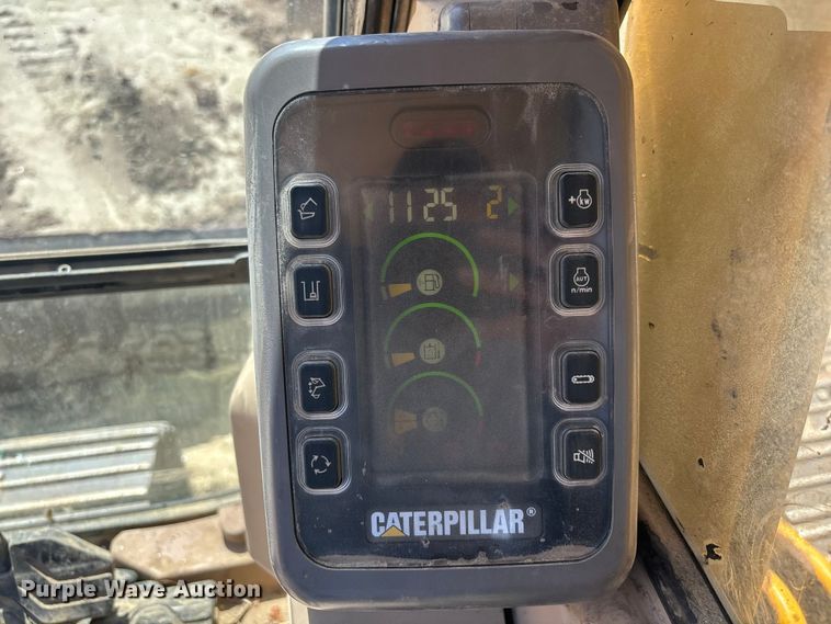 image for item YA3367 2000 Caterpillar 311B excavator