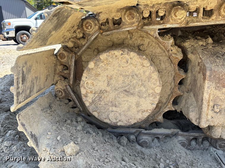 image for item YA3367 2000 Caterpillar 311B excavator