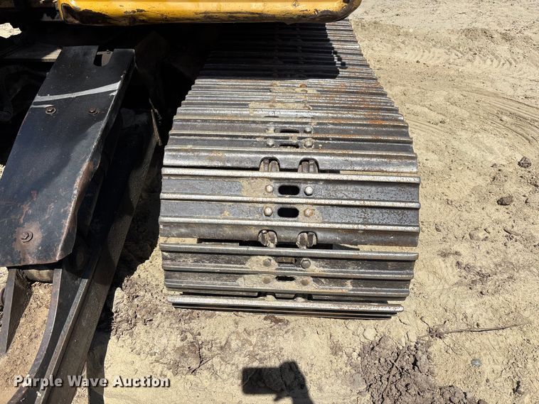 image for item YA3367 2000 Caterpillar 311B excavator