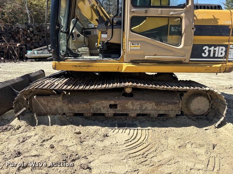 image for item YA3367 2000 Caterpillar 311B excavator