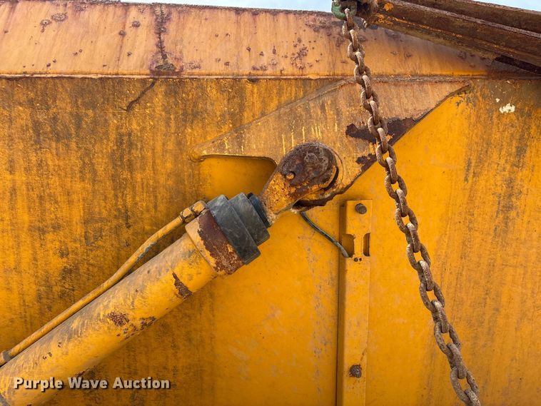 image for item YA3381 2020 Bell B45E articulated haul truck