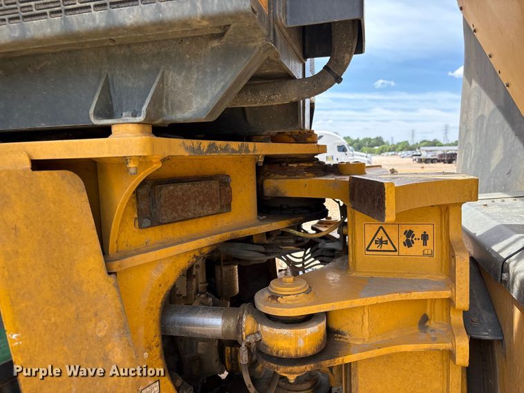 image for item YA3381 2020 Bell B45E articulated haul truck