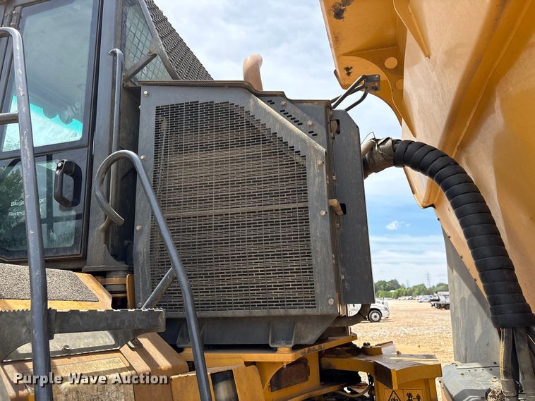 image for item YA3381 2020 Bell B45E articulated haul truck