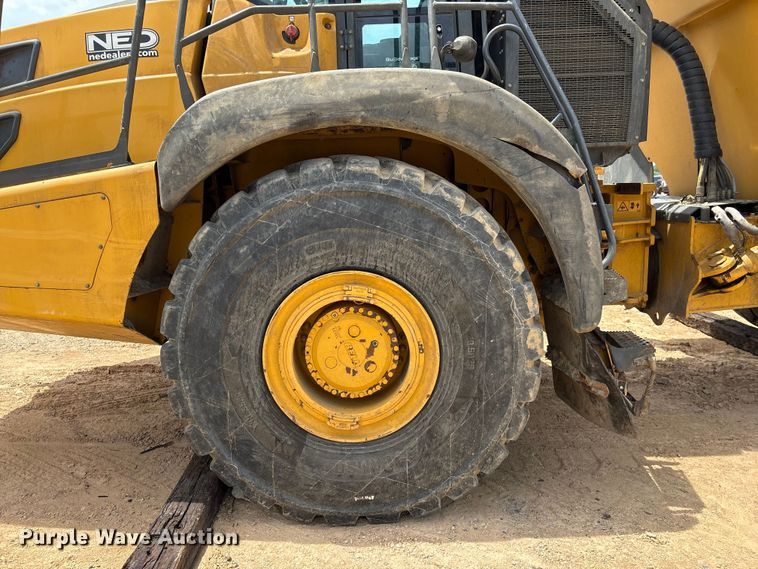 image for item YA3381 2020 Bell B45E articulated haul truck