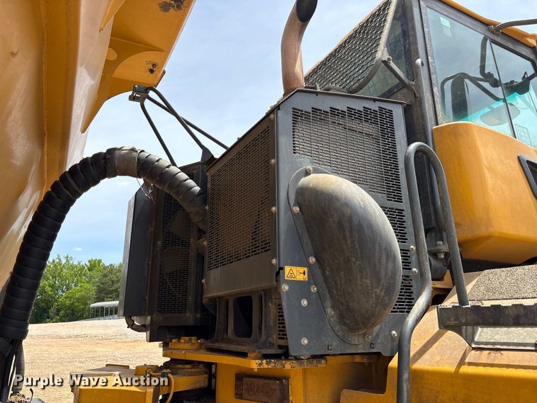 image for item YA3381 2020 Bell B45E articulated haul truck