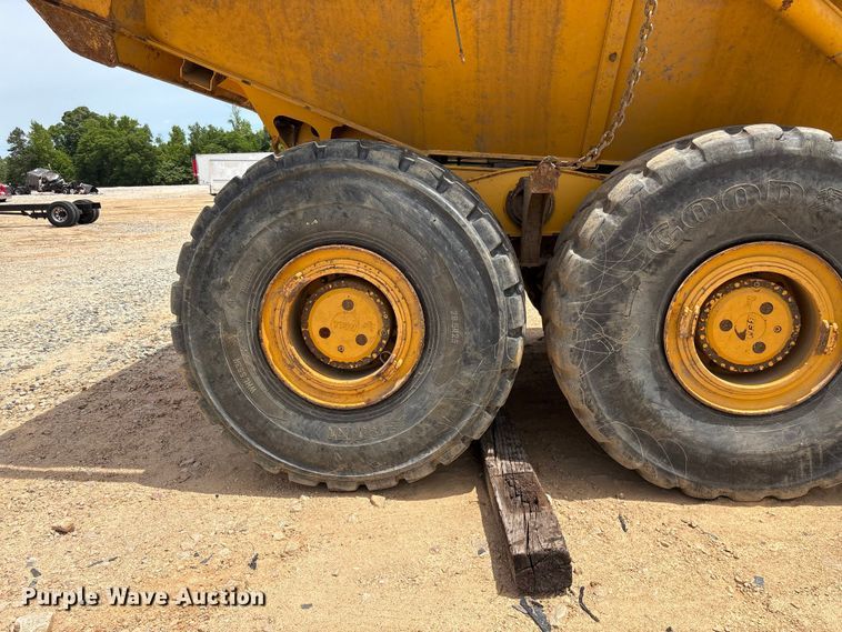 image for item YA3381 2020 Bell B45E articulated haul truck