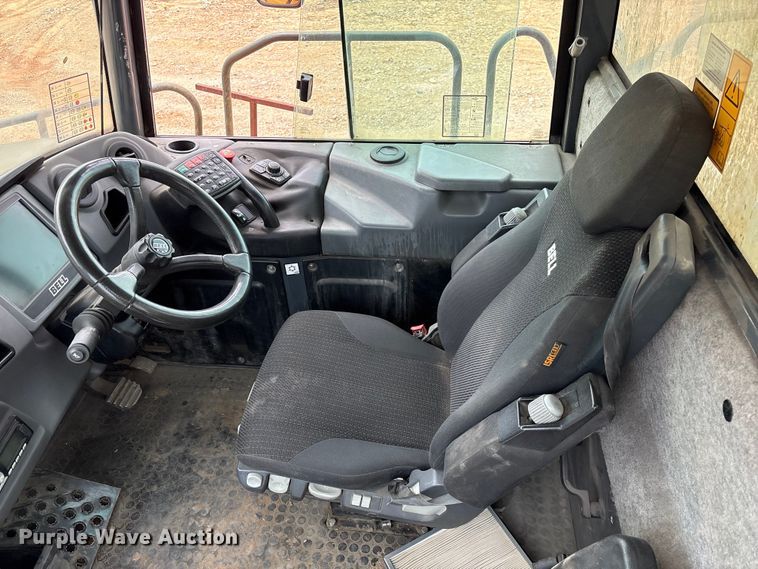 image for item YA3381 2020 Bell B45E articulated haul truck