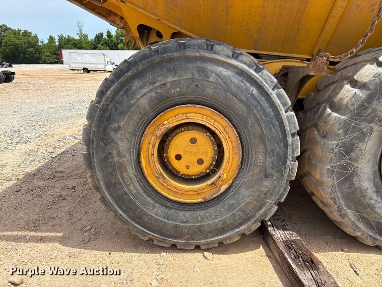 image for item YA3381 2020 Bell B45E articulated haul truck