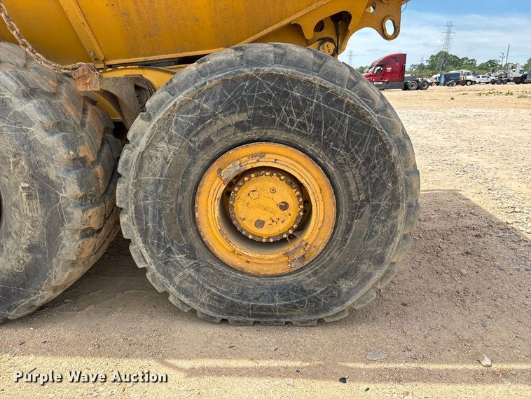 image for item YA3381 2020 Bell B45E articulated haul truck