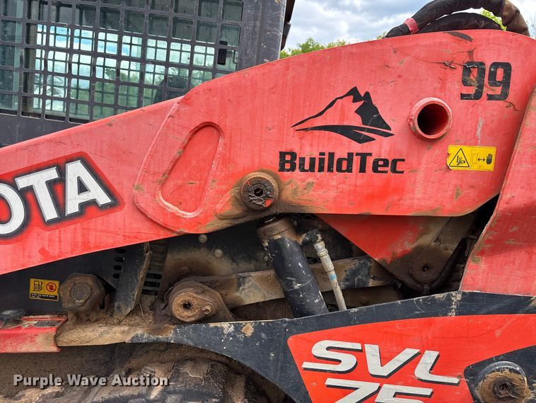 image for item YA3385 2020 Kubota SVL75-2 tracked skid steer loader