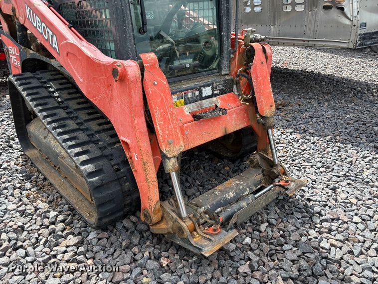 image for item YA3385 2020 Kubota SVL75-2 tracked skid steer loader