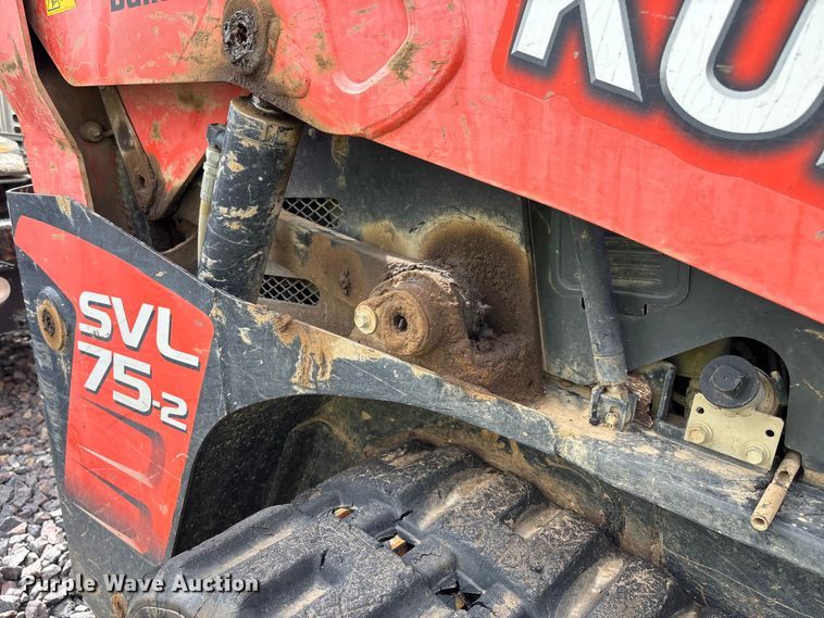 image for item YA3385 2020 Kubota SVL75-2 tracked skid steer loader