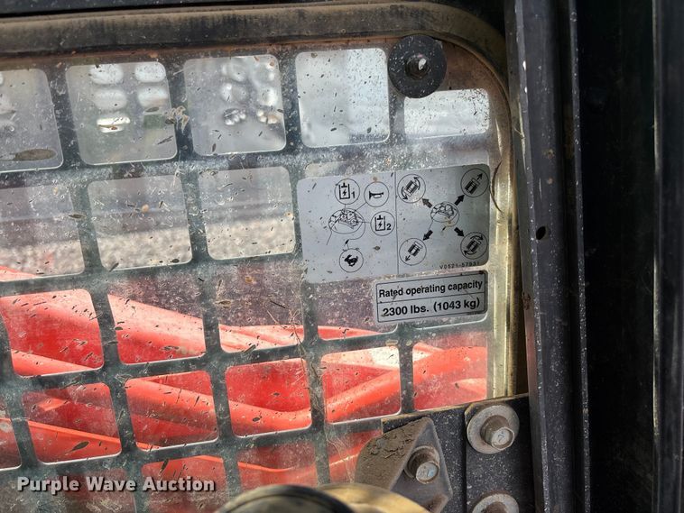 image for item YA3385 2020 Kubota SVL75-2 tracked skid steer loader