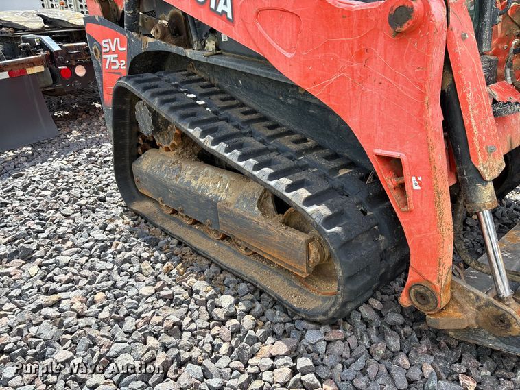 image for item YA3385 2020 Kubota SVL75-2 tracked skid steer loader