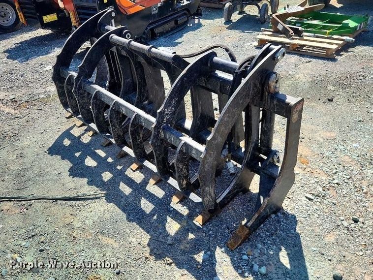 image for item YA3415 2024 John Deere RR84 root rake grapple