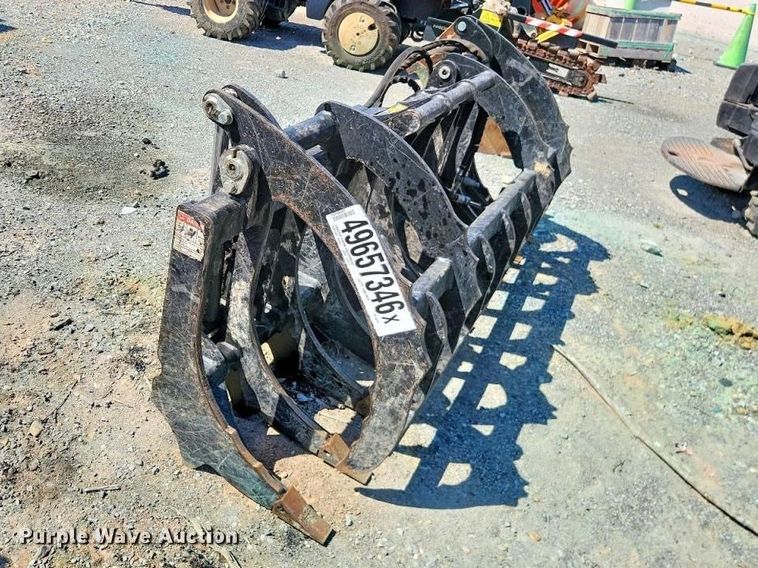 image for item YA3415 2024 John Deere RR84 root rake grapple