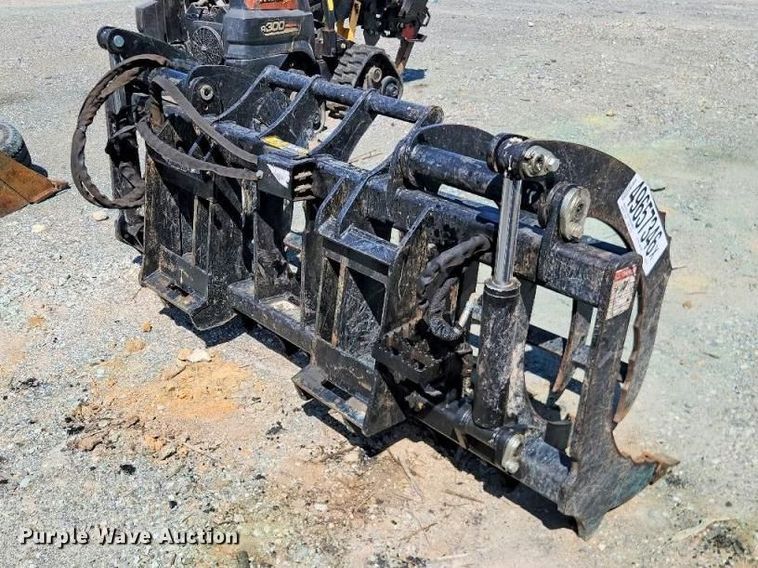 image for item YA3415 2024 John Deere RR84 root rake grapple