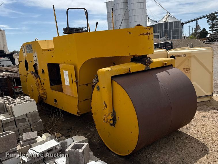 image for item DH1975 Galion Roll-O-Static double drum roller