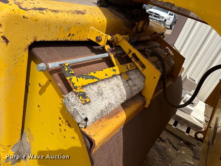 image for item DH1975 Galion Roll-O-Static double drum roller