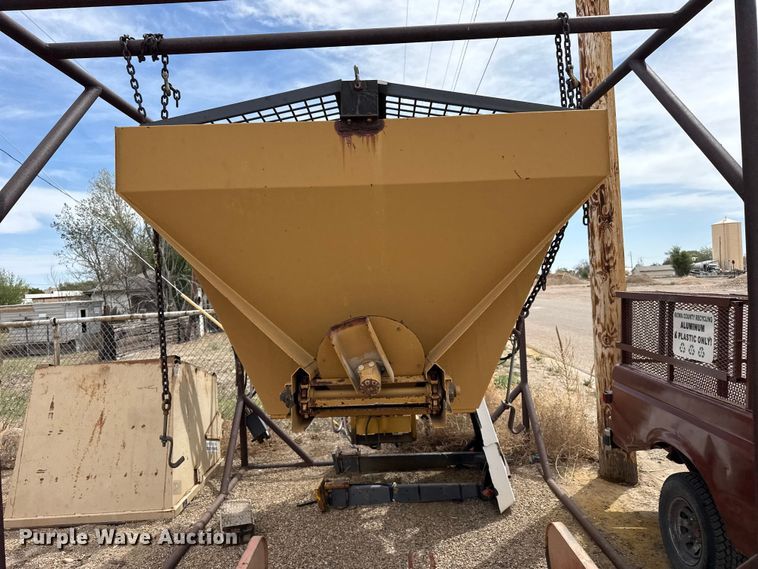 image for item DH1976 Highway Equipment Company 510 spreader