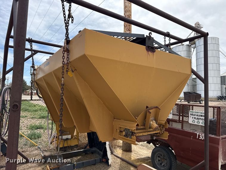 image for item DH1976 Highway Equipment Company 510 spreader